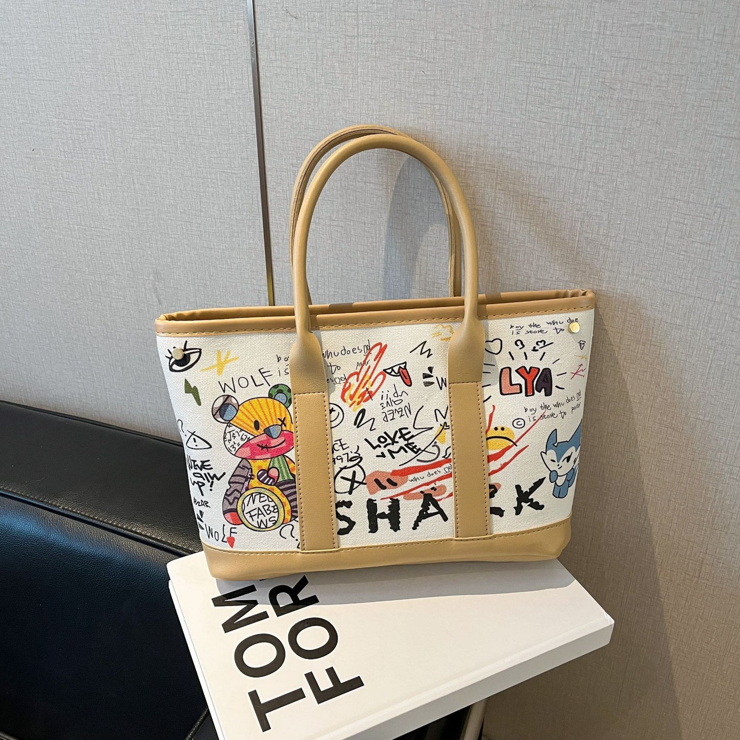 Womens Stylish Personalized Graffiti Crossbody Bag