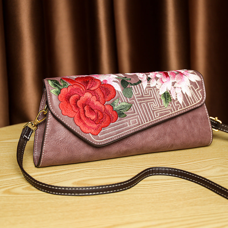 Chinese-style Shoulder Bag With A Rich Opulent Floral Design