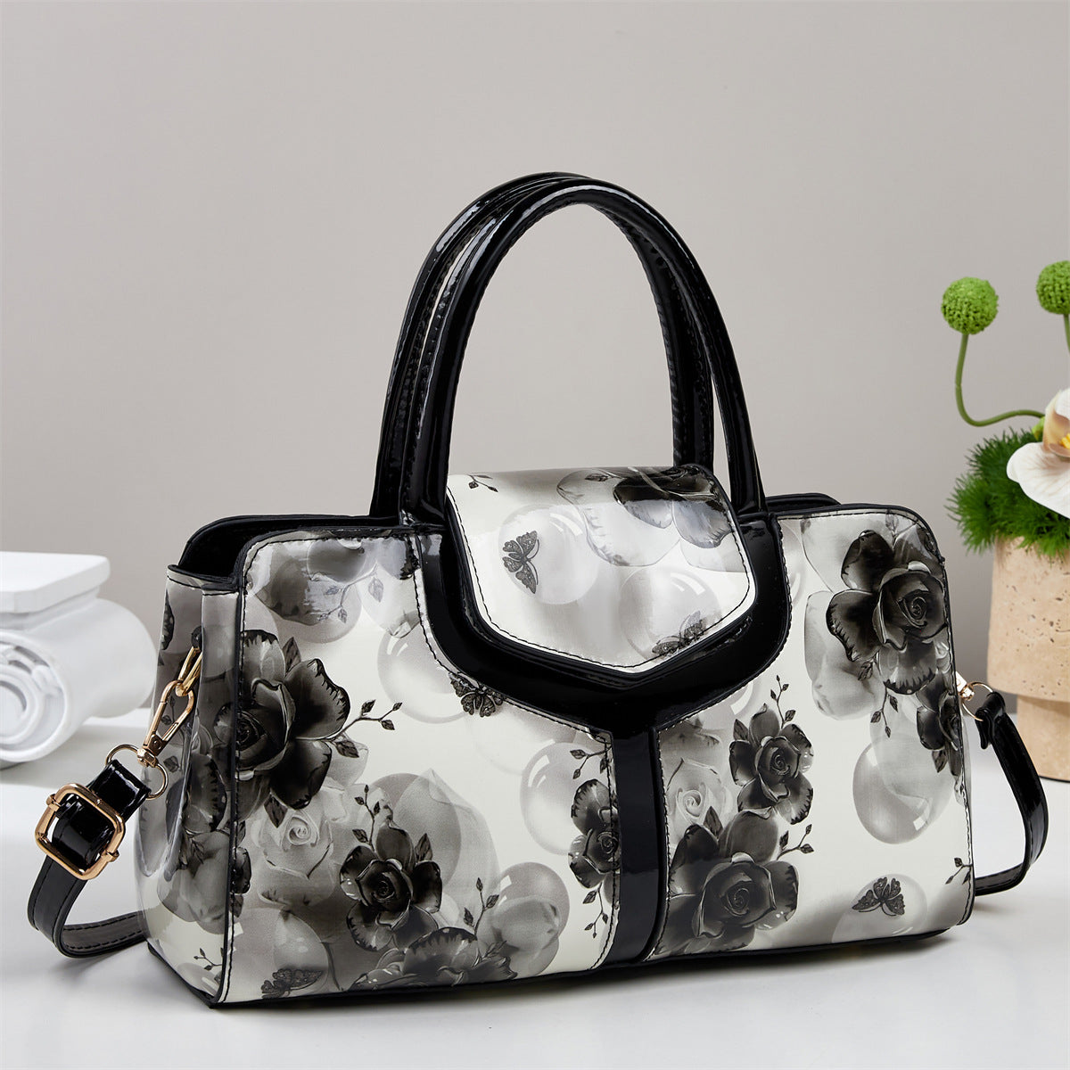 Contrast-color Printed Patchwork Large-capacity Chic Shoulder Bag